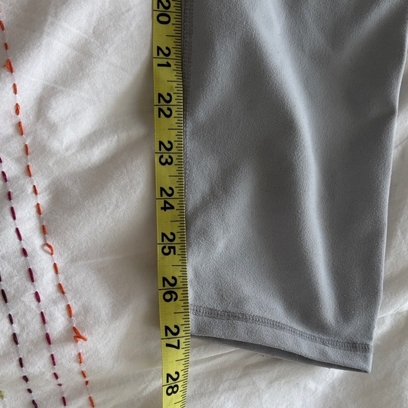 Tablets Gray Floral Women's Athletic Set - Picture 12 of 13